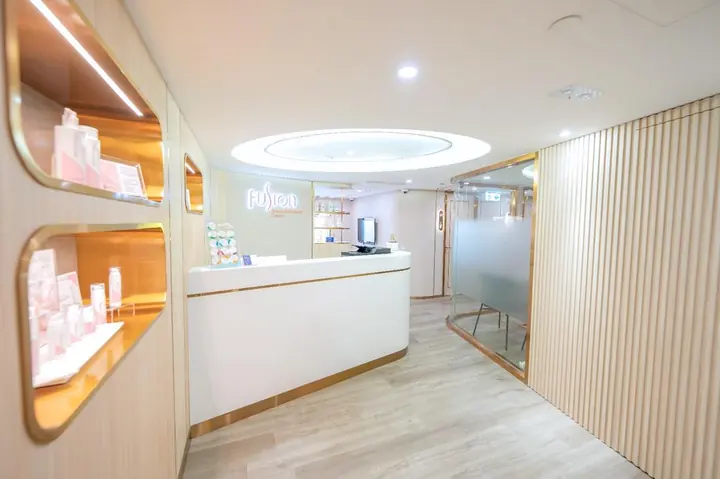 Fusion Skin & Health Medical Centre (DPC) interior fit-out at Hang Lung Centre, Causeway Bay by IPL – photo 3